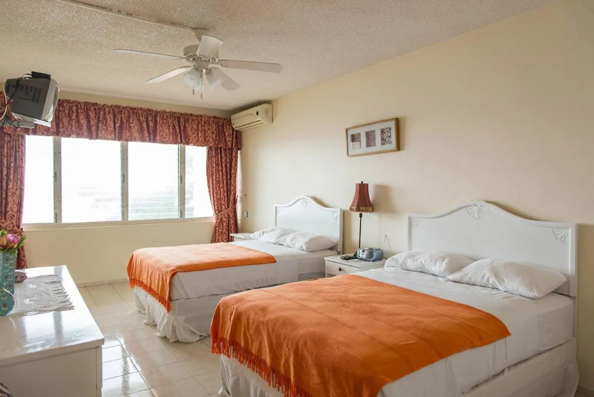 Carib Beach Resort-Ocho Rios