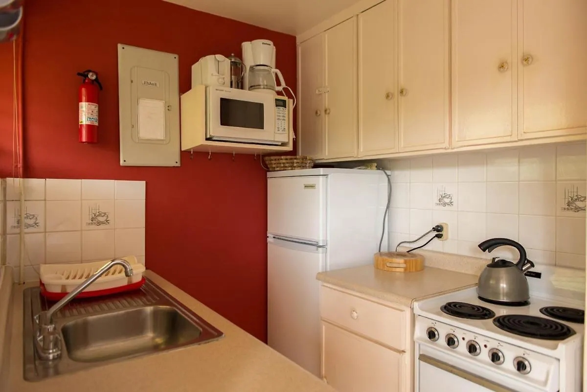 Carib Beach Resort-Ocho Rios Apartment