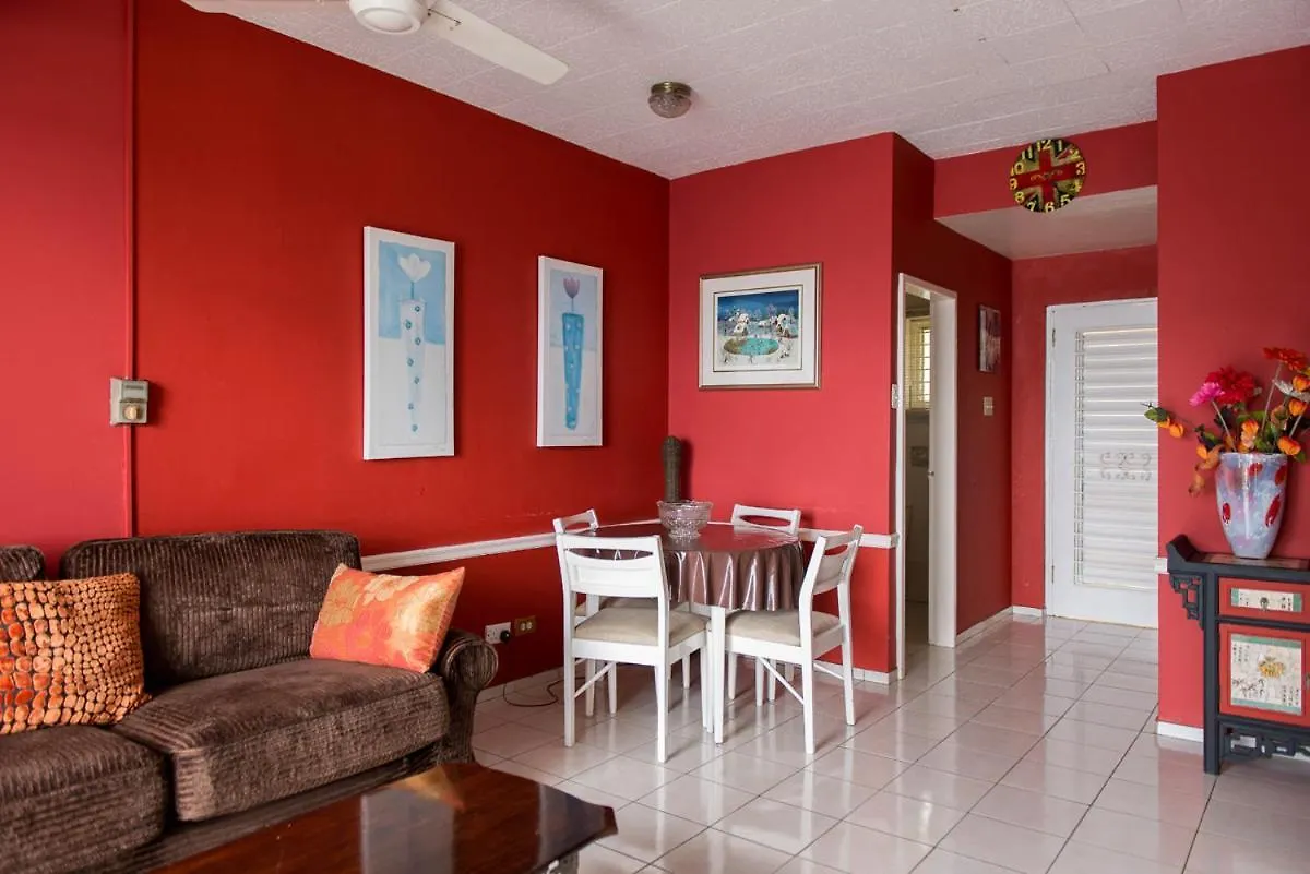 Carib Beach Resort-Ocho Rios Apartment